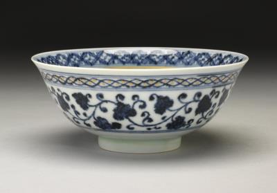 图片[2]-Gold-painted bowl with lotus pawn decoration in underglaze blue, Ming dynasty, Yongle reign (1403-1424)-China Archive